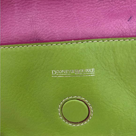 Dooney & Bourke Green Leather Shoulder Bag with Heart Buckle - Picture 6 of 12